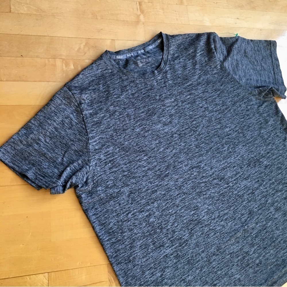 Men’s Reebok Short Sleeve Tee, Black, Gray, Size 2XL